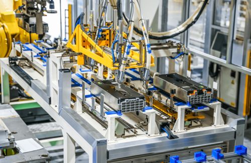 上汽大眾新能源工廠投產，首款純電SUV下半年亮相，數據處理服務助力智能轉型